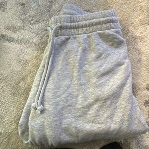 Aritzia Tna Airy fleece joggers